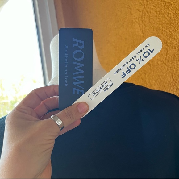 Romwe Adopt A Cat Opposum Skunk Raccoon Graphic Tee NWT - Picture 6 of 7